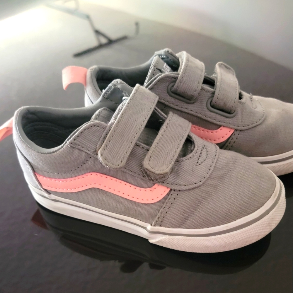 Toddler Vans (size 9)